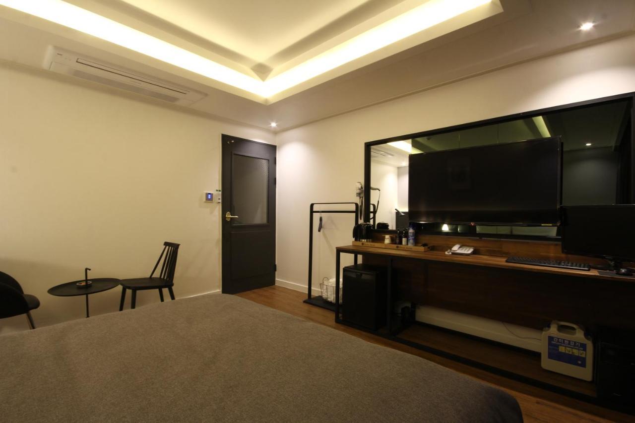 Hotel Asome Gimhae Bagian luar foto