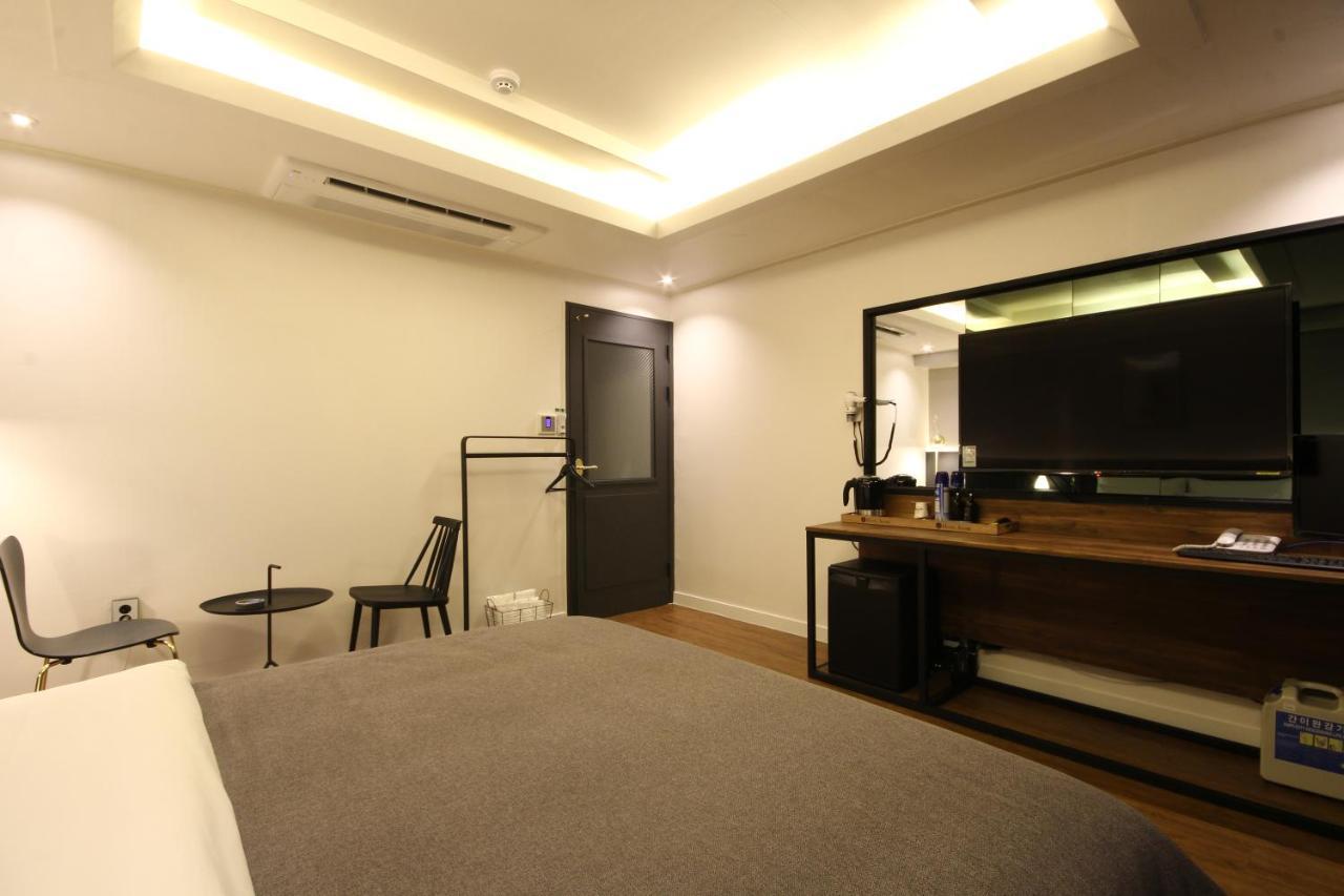 Hotel Asome Gimhae Bagian luar foto